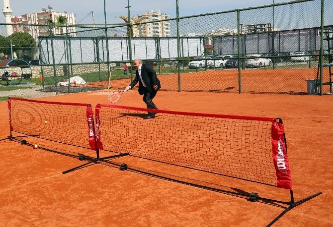 Erdemli’de Belediye Tenis Kursuna Yoğun İlgi