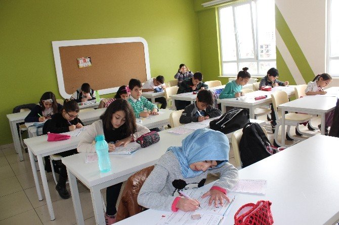 Çınar Kolejinde Matematik Sınavı Yapıldı