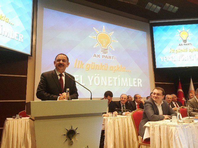 Mehmet Özhaseki, Genişletilmiş İl Başkanları Toplantısı’nda Sunum Yaptı