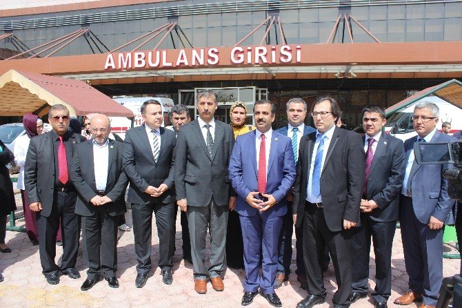 Sağlık Sen Genel Başkanı Memiş, Roketli Saldırıya Uğrayan Kilis’teki Sağlık Kurumlarını Ziyaret Etti