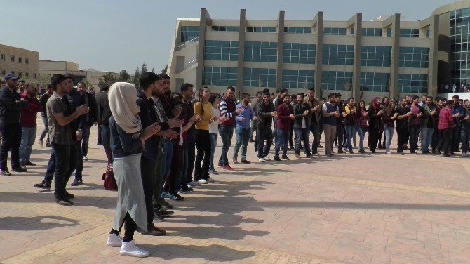 Terör Örgütü PKK Lehine Slogan Atan Öğrencilere Gazlı Müdahale