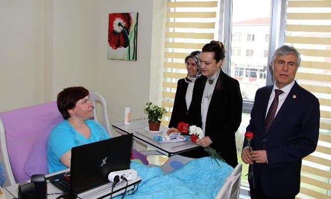 AK Partili Milletvekilleri Yaşlıları Ziyaret Etti