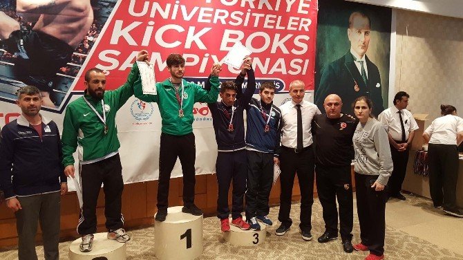 BEÜ Öğrencilerinin Kick-boks Başarısı