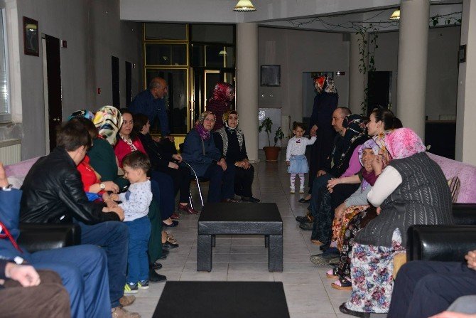 Erbaa Belediyesi Kadın Meclisi Yaşlıları Ziyaret Etti
