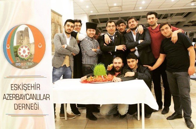 Eskişehir Azerbaycanlılar Derneği’nden Yemekli Ve Müzikli Nevruz Şöleni
