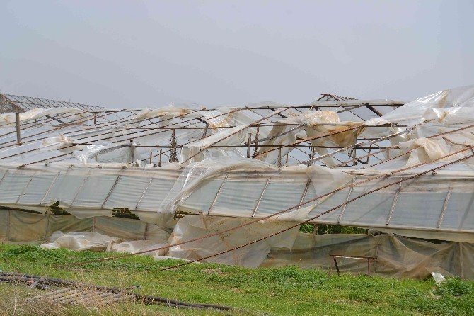 Fethiye’de Fırtına Seraları Vurdu
