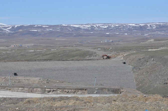 Kars Barajı’nda Çalışmalar Sürüyor
