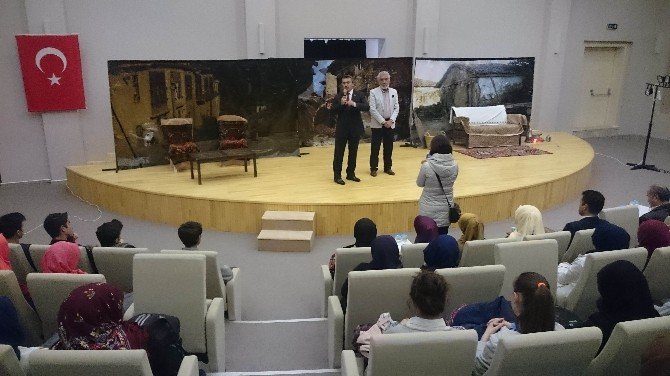 Seydişehir’de Koca Seyit Tiyatro Oyunu Sahnelendi
