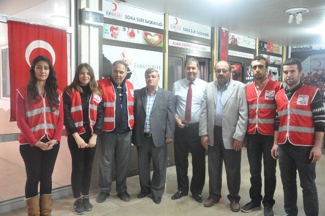 AK Parti’den Kızılay’ın Kan Bağışı Kampanyasına Destek