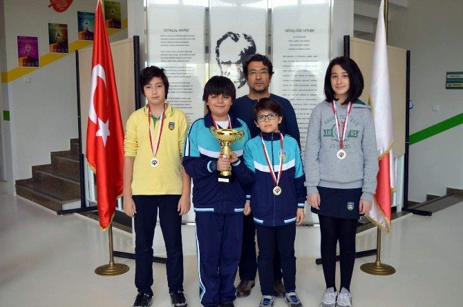 Başak Koleji Satranç Takımı Şampiyon Oldu