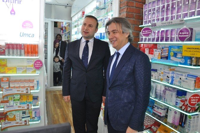 Üsküdar Ve Beyoğlu Belediye Başkanları Eczane Açılışına Katıldı