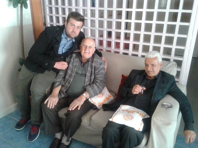 AK Parti’den Yaşlılara Ziyaret