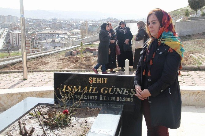 7 Yıl Önce Helikopter Kazasında Ölenler Mezarları Başında Anıldı