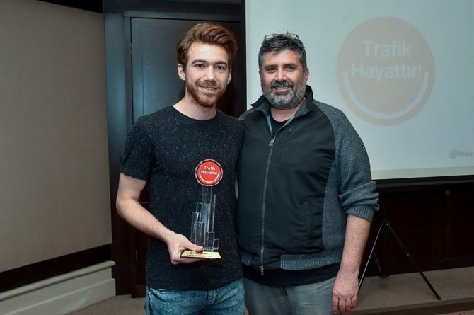 ‘Emniyet Gelecektir’ kamu spotu İzmir Üniversitesi'ne birincilik getirdi