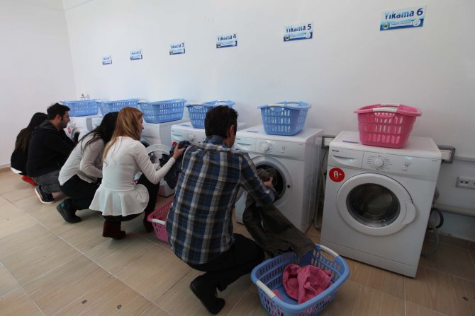 Yenimahalle Belediyesi'nden öğrencilere çamaşır yıkama desteği