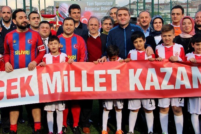 AK Parti’nin Geleneksel Futbol Turnuvası Başladı