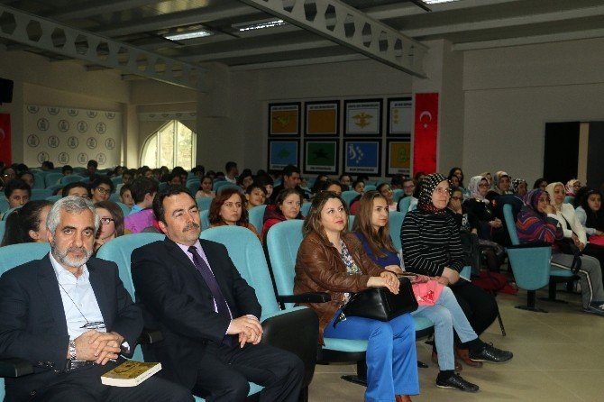 Afyon’da Ahmed Yesevi Konferansı