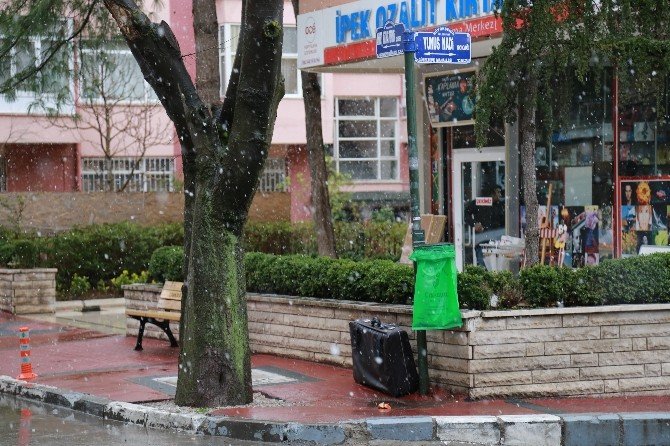 Ankara’da Şüpheli Bavul Polisi Alarma Geçirdi