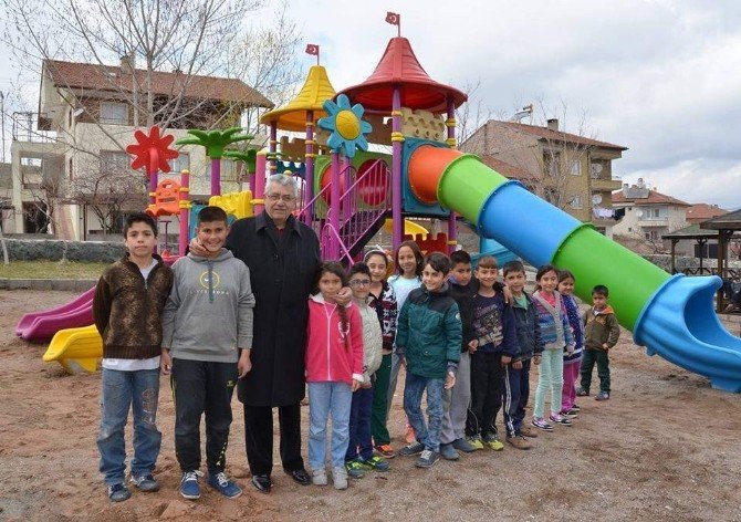 Tuzköy’de Çocuklar Parka Kavuşmanın Sevincini Yaşadı