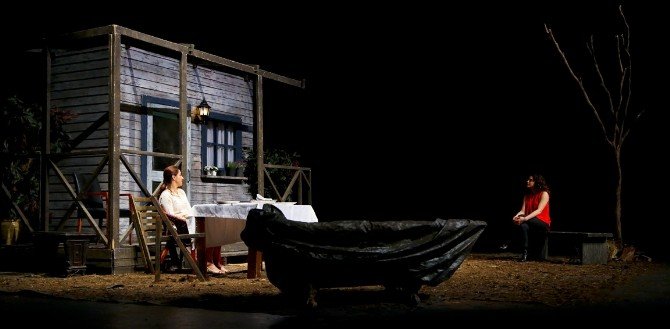 Maltepe Tiyatro Festival’inde "Göl Kıyısı" Oyunu Sahnelendi