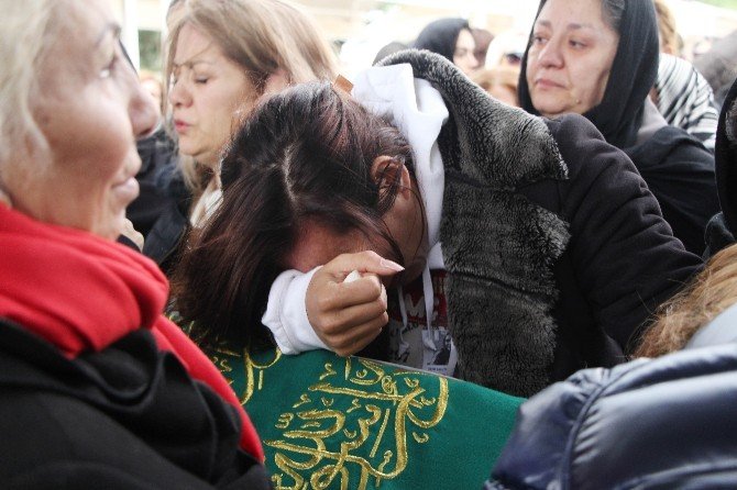 Mezdeke Dans Grubu Üyesi Aynur Kanbur Son Yolculuğuna Uğurlandı