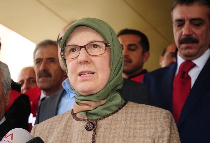 Bakan Ramazanoğlu: "Terör Mağduru Her Ailenin Sosyal Danışmanı Olacak"