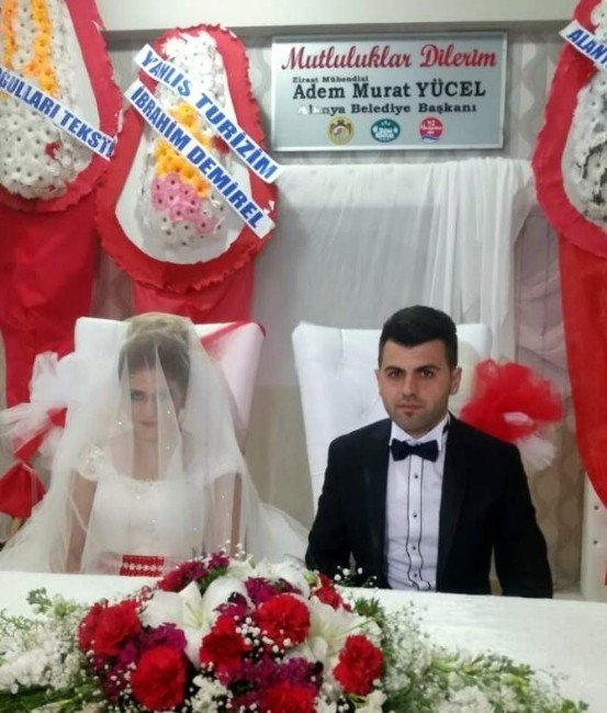 Şehidini Bekleyen Alanya’da Düğün Saygı Duruşuyla Başlayıp Bitti