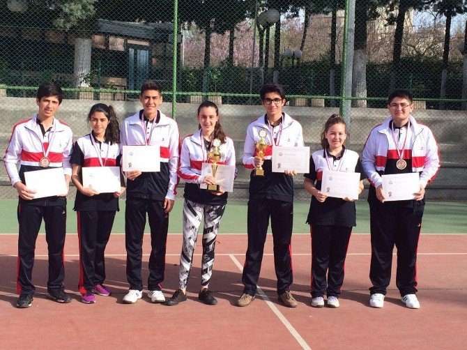 Özel Sanko Okullarının Kort Tenisi Başarısı