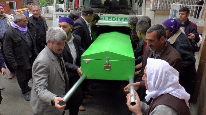 Teröristlerin Öldürdüğü Muhtarın Cenazesi Adli Tıp’a Getirildi