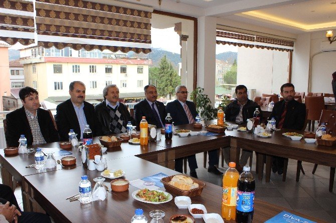 Osmaneli’de DİVA-SEN Üyeleri İstişare Yemeğinde Bir Araya Geldi