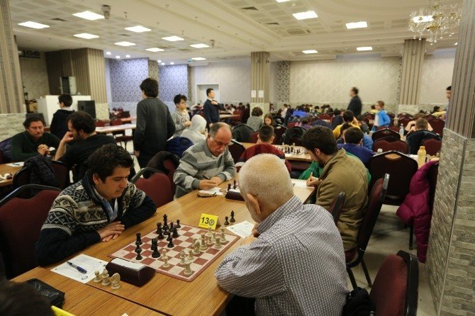 Ödüllü Santranç Turnuvası Serdivan’da Gerçekleşti