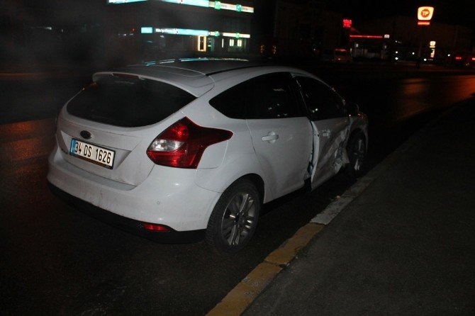 Sakarya’da Otomobiller Çarpıştı: 2 Yaralı