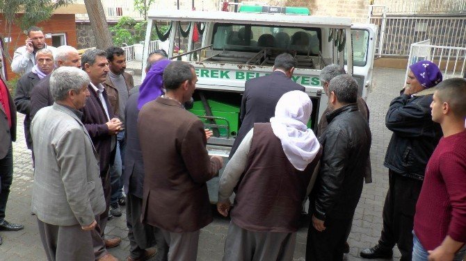 Teröristlerin Öldürdüğü Muhtarın Cenazesi Adli Tıp’a Getirildi