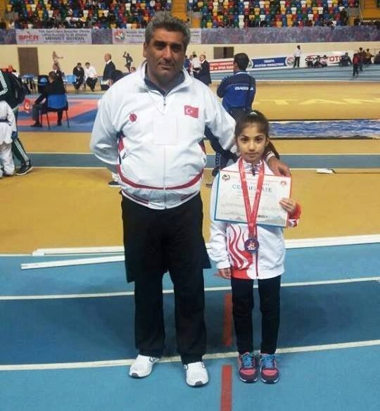 Vanlı Esmanur’dan Üçüncülük Madalyası