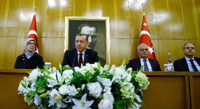 Cumhurbaşkanı Erdoğan: "Kara Paranın Babaları Orada Duruyor"