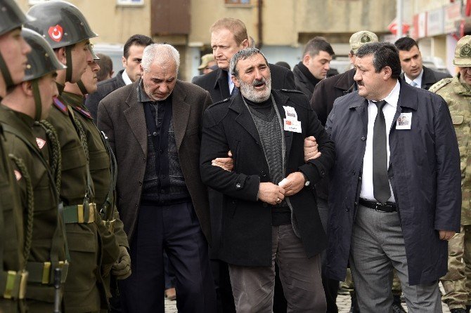Şehit Üsteğmen Erdem Keskin’in Cenazesi Baba Ocağında