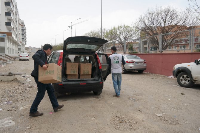 İHH’den terör olaylarından kaçan bin aileye nakdi ve gıda yardımı