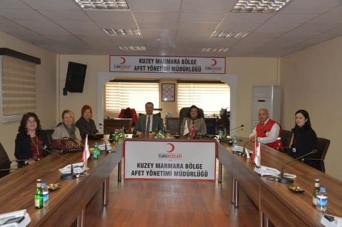 Vali Civelek’ten Türk Kızılayı Kuzey Marmara Bölge Afet Yönetim Müdürlüğü’ne Ziyaret