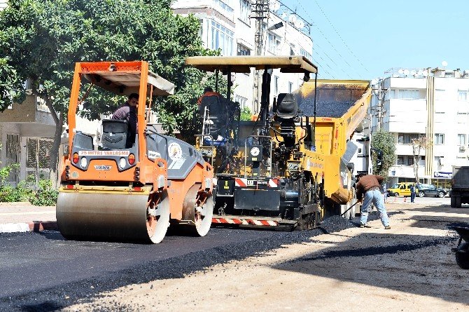 Muratpaşa Belediyesi Kendi Ürettiği Asfaltla Yolları Yenilemeye Başladı