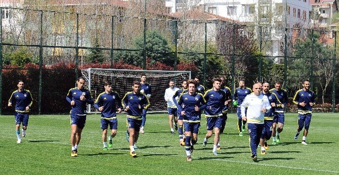 Fenerbahçe, 3 Gün Aradan Sonra Antrenmanlara Başladı