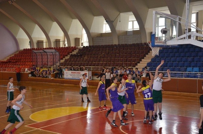 Küçük Erkekler Basketbol Ege Bölge Şampiyonası Sona Erdi