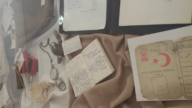 Aşık Veysel'in torunu Sebahattin'den dedesine vefa sergisi