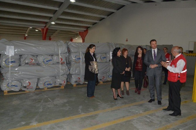 Vali Civelek’ten Türk Kızılayı Kuzey Marmara Bölge Afet Yönetim Müdürlüğü’ne Ziyaret