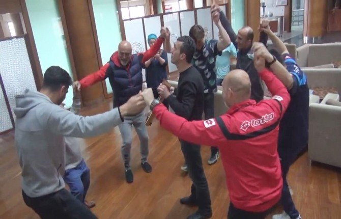 Karaman, Kemençe İle Moral Buldu