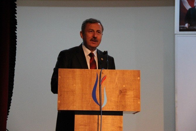 AK Partili Özdağ: "Mehmet Akif Ruhu Her Yerde Yaşatılmalı"