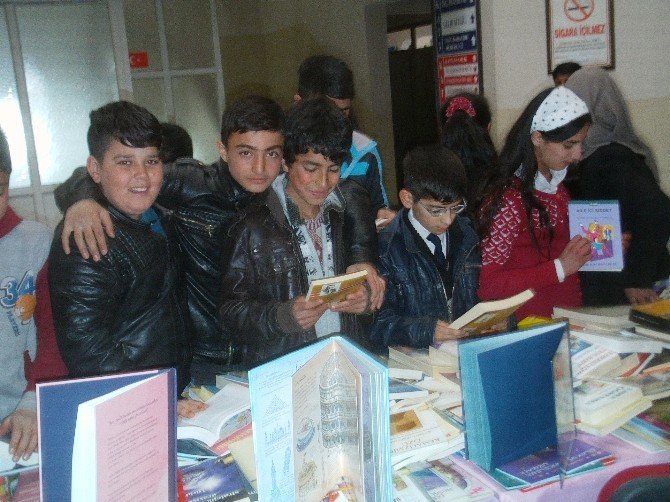 Özalp’ta Kütüphaneler Haftası Etkinlikleri