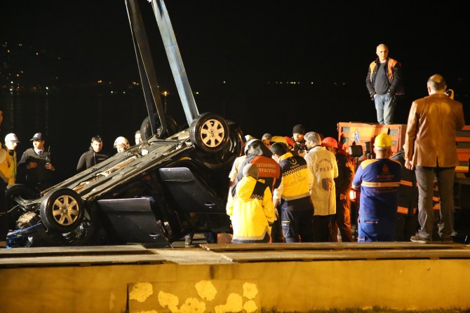 Denize uçan otomobilden cesetleri 18 saat sonra çıkarıldı