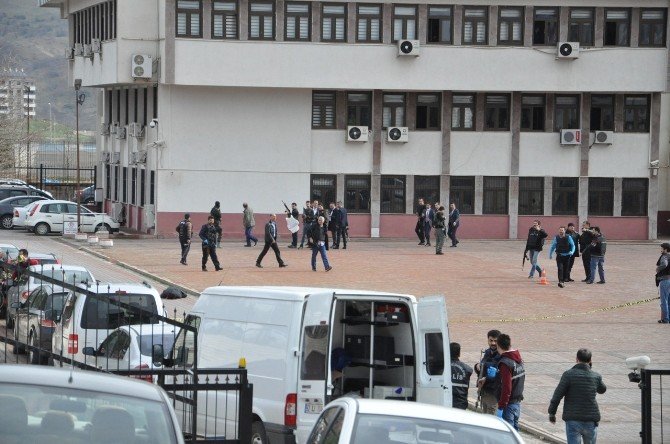 Tunceli’de Polis Kontrol Noktasına Saldırı