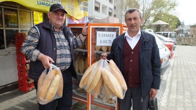 Burhaniye’de Ucuz Ekmek Vatandaşları Sevindirdi