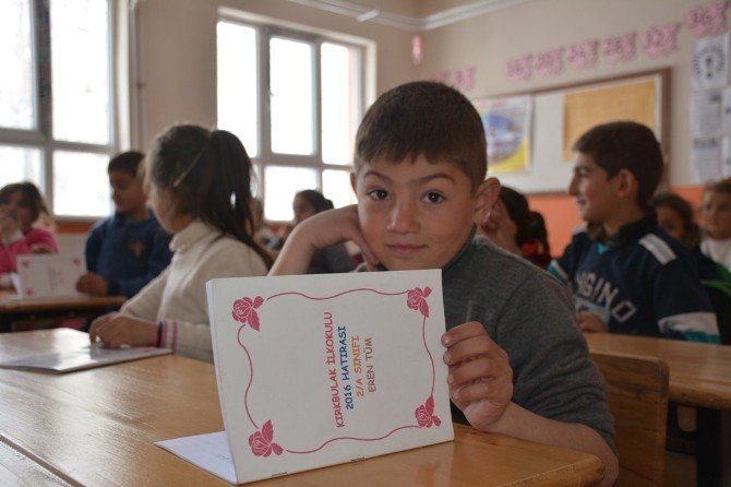 Köy Okulu Öğrencileri Kendi Kitabını Yazdı